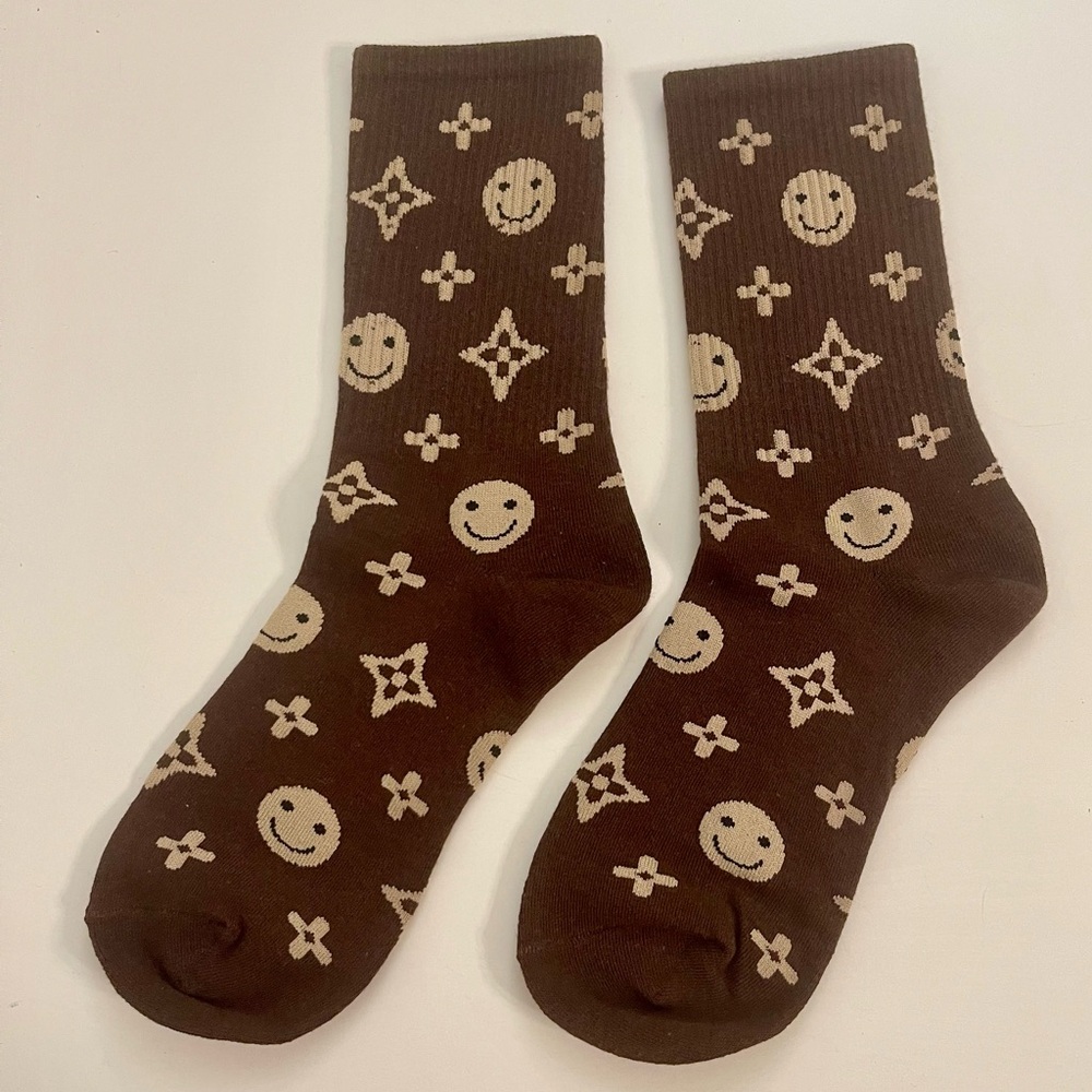 Brand New | Monogram Smiley Face Crew Socks - Dark Mocha & Cream - Picture 2 of 2